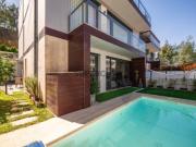 Apartamento T2 com piscina privativa e terraço | São...