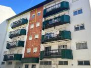 Apartamento T2 com sótão T1 independente