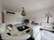 Apartamento T2 com sute, varanda e garagem fechada rvore...