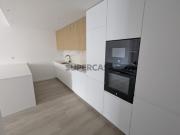 Apartamento T2 com Terraço 333,70 m² + Arrumo 5,40 m² em...