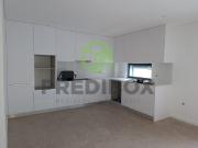 Apartamento T2 com terraço e arrumos com lugar de...