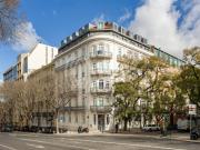 Apartamento T2, com terraço, em Lisboa