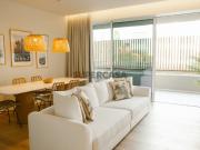 Apartamento T2 com terraço junto ao mar, Quarteira, Algarve