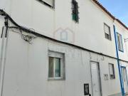 Apartamento T2 com Terraço no Centro de Lagoa