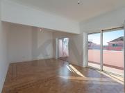 Apartamento T2 com Terraço Privativo – Avenida João XXI,...