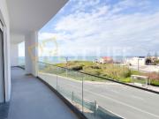 Apartamento T2 com varanda a 200 metros da praia de...
