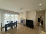 Apartamento T2 com Varanda, Arrumos e Lugar de Garagem