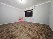 Apartamento T2 Renovado com Varanda e Arrumo