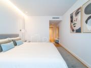 Apartamento T2 com varanda e estacionamento em Vila Nova...