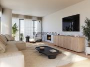 Apartamento T2 com varanda e estacionamento no Campo Grande