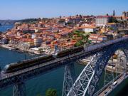 Apartamento T2 com varanda e parqueamento no Porto