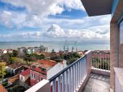 Apartamento T2 com varanda e vista de Rio – totalmente...