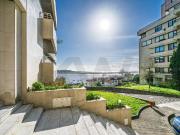 Apartamento T2 com varanda e vista rio