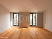 Apartamento T2 com varanda em Cedofeita, Porto