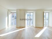 Apartamento T2 com varanda em Lisboa