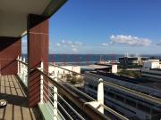 APARTAMENTO T2 COM VARANDA, GARAGEM E VISTA RIO PARQUE...