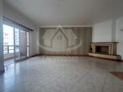 Apartamento T2 com varanda na Póvoa de Santa Iria Apartamento T2 com varanda na Póvoa de Santa Iria