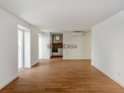 Apartamento T2, com varanda, no Palmira 28, em Lisboa