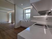 Apartamento T2, com varanda, novo, na praça do Chile com...