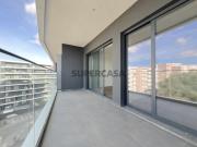 Apartamento T2 com Varanda, Suite e Lugar de...