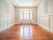 Apartamento T2 com Varandas e arrecadação, Lisboa Braamcamp