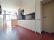 Apartamento T2 com varandas e garagem fechada em S....