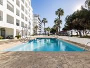 Apartamento T2 com vista mar e estacionamento em Quarteira