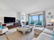 Apartamento T2 com Vista Mar e Piscina no Estoril 161m²...