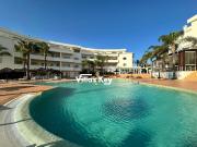 Apartamento T2 com Vista Mar em Condomínio com Piscina...