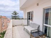 Apartamento T2 com vista mar em Sesimbra