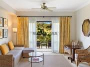 Apartamento T2 com Vista para Resort e Jardim