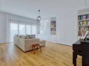 Apartamento T2 de Elegância Contemporânea – Colinas do...