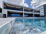 Apartamento T2 de Luxo com Vista Mar e Rooftop Privado...