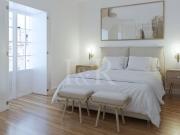 Apartamento T2 duplex com pequeno terraço, junto à...