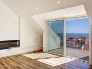 Apartamento T2 duplex com terraço e vista rio, em São...