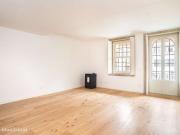 Apartamento T2 duplex com varanda na Baixa do Porto