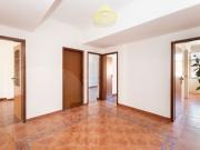 Apartamento T2 e Arrecadação Independente com...