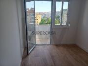 Apartamento T2 Elias Garcia | Conforto, Espaço e...