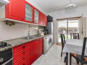 Apartamento T2 em Almada com Terraço e Boa Localização