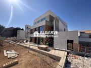 Apartamento T2 em Almancil com piscina e garagem privada...