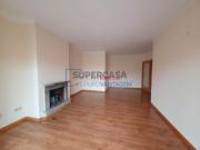 Apartamento T2 em Canelas