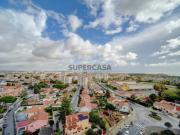 Apartamento T2 em Carcavelos e Parede