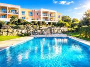 Apartamento T2, em condomínio fechado com jardins e...