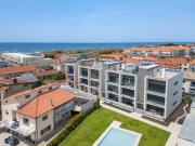 Apartamento T2 em condomínio fechado com piscina e vista mar