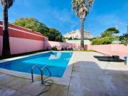 Apartamento T2, em Condomínio Privado, com Jardim e Piscina