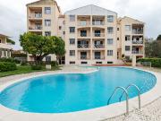 Apartamento T2 em Condomínio Privado com Piscina no...