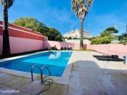 Apartamento T2, em Condomnio Privado, com Jardim e Piscina