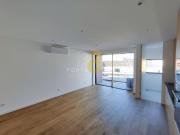 Apartamento T2, em edifício novo junto ao parque da cidade