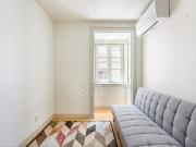 Apartamento T2 em edifício recente, na Graça, Lisboa