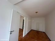 Apartamento T2 em Lisboa: Localizao Privilegiada e Luz...